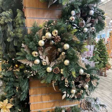 Wreaths & Garlands